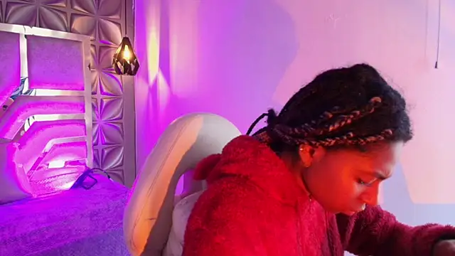 Queen perla  online show from 03.05.26