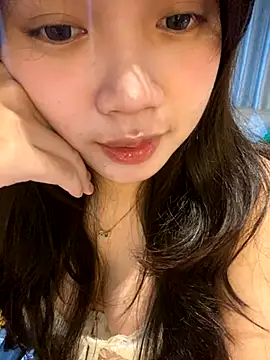 Hotellinh12 online show from 10.06.25