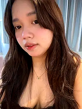 Hotellinh12 online show from 10.20.25