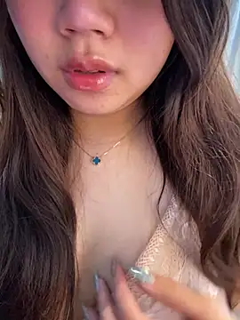 Hotellinh12 online show from 04.04.26