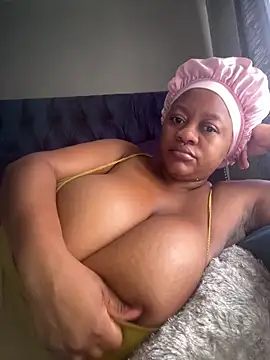 Snapshot of Chubbykarisma27 chatting on 02.26.26 Chubbykarisma27 online show from 02.26.26