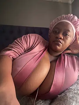 Snapshot of Chubbykarisma27 chatting on 02.28.26 Chubbykarisma27 online show from 02.28.26