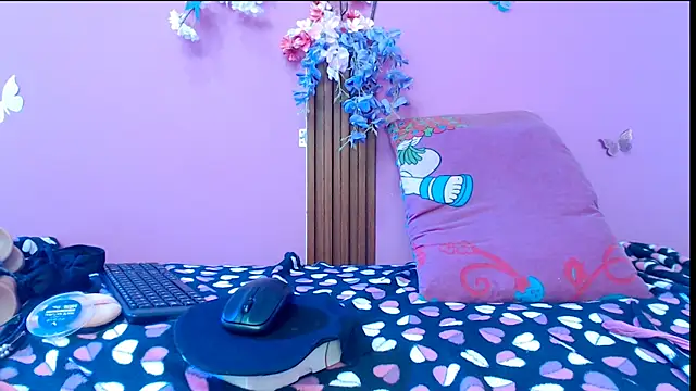 Watagatapitusberry1 online show from 03.15.25