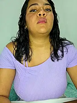 Watagatapitusberry1 online show from 10.21.25