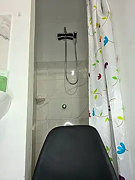 Watagatapitusberry1 online show from 11.14.25