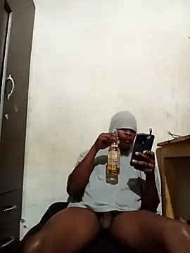 Uncletee112 online show from 10.04.25