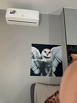 Snapshot of pink8ty chatting on 12.17.25 pink8ty online show from 12.17.25