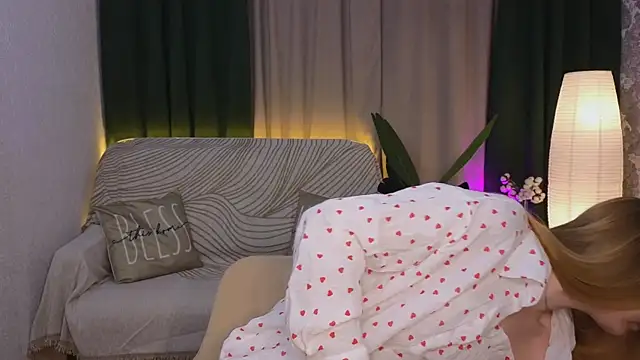 CarolynCohen   online show from 01.12.25