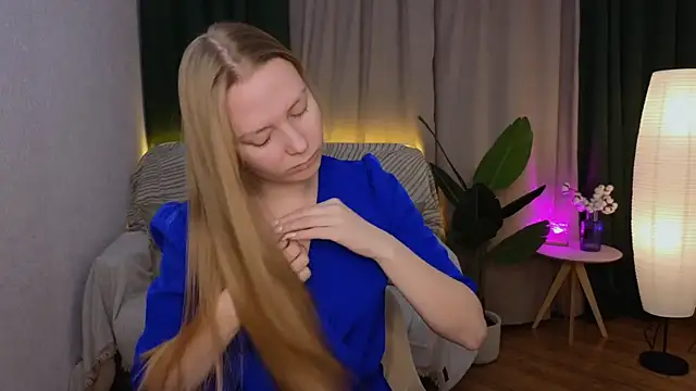 CarolynCohen   online show from 01.23.25