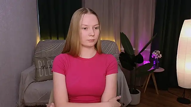 CarolynCohen   online show from 02.24.25