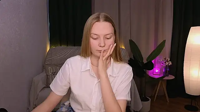 CarolynCohen   online show from 02.27.25