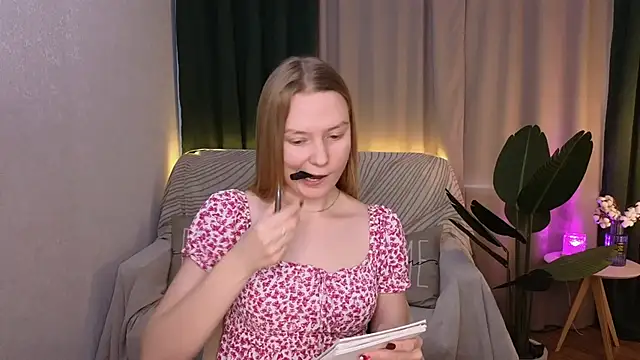 CarolynCohen   online show from 03.20.25