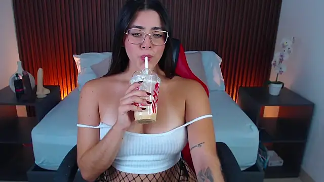 lizowenn  online show from 02.12.25