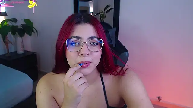 lizowenn  online show from 09.10.25