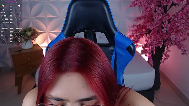 lizowenn  online show from 11.12.25