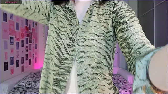 Vanessa Verona online show from 12.22.25