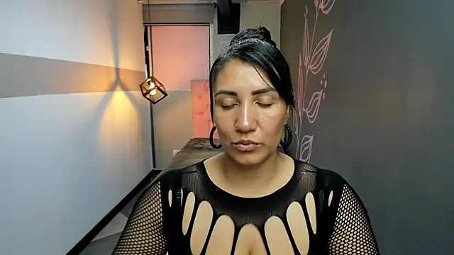 Snapshot of GiaFox_ chatting on 03.02.25 GiaFox online show from 03.02.25