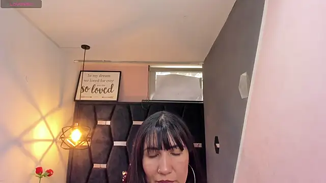 Snapshot of GiaFox_ chatting on 09.08.25 GiaFox online show from 09.08.25