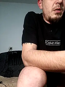 Snapshot of mayk18cm chatting on 01.09.25 mayk18cm online show from 01.09.25