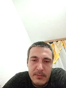 Snapshot of mayk18cm chatting on 10.20.25 mayk18cm online show from 10.20.25