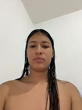 Snapshot of Valentinabaker chatting on 10.30.25 Valentinabaker online show from 10.30.25