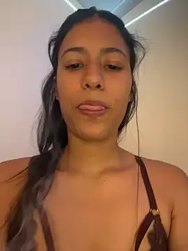 Snapshot of Valentinabaker chatting on 03.06.26 Valentinabaker online show from 03.06.26