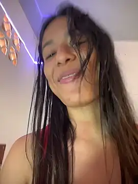 Snapshot of Valentinabaker chatting on 03.20.26 Valentinabaker online show from 03.20.26