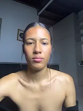 Snapshot of Valentinabaker chatting on 07.05.26 Valentinabaker online show from 07.05.26