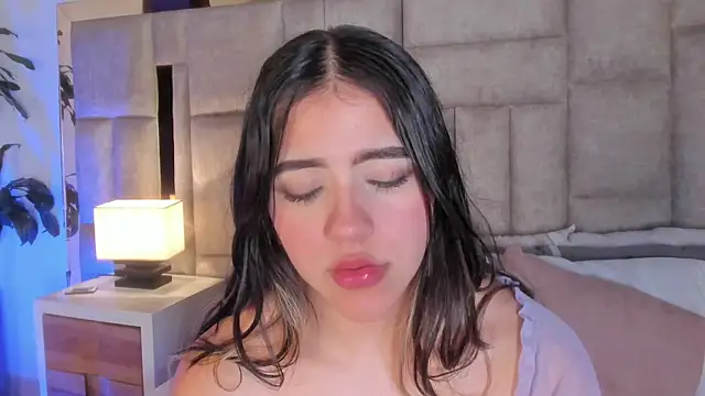 Snapshot of SofiScott_ chatting on 03.13.25 SofiScott online show from 03.13.25