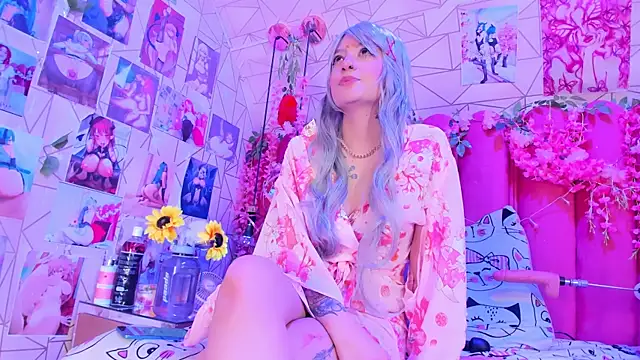 Alicebenett online show from 09.18.25