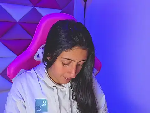 Cameron cutte online show from 12.16.25