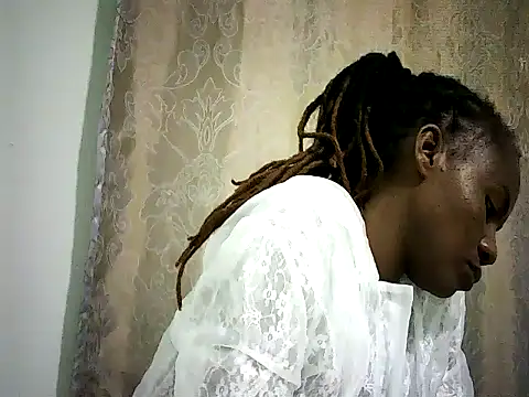 Snapshot of Pierra77 chatting on 11.23.25 Pierra77 online show from 11.23.25