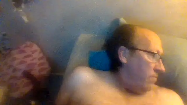 Snapshot of hornyrich69 chatting on 12.19.24 hornyrich69 online show from 12.19.24