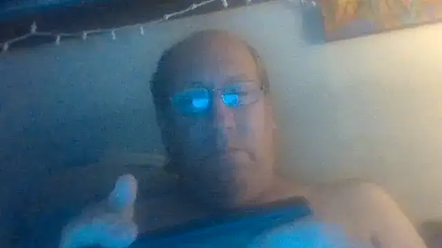 Snapshot of hornyrich69 chatting on 10.12.25 hornyrich69 online show from 10.12.25