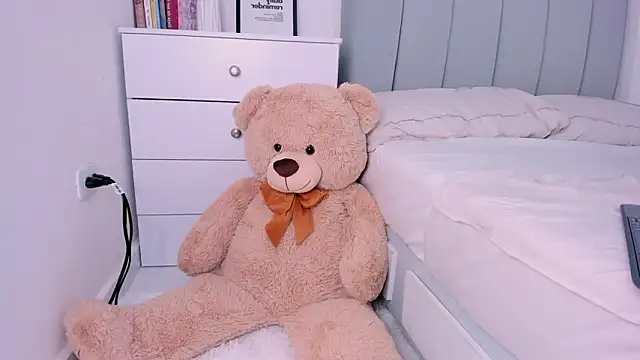 DannaHyde online show from 02.06.25