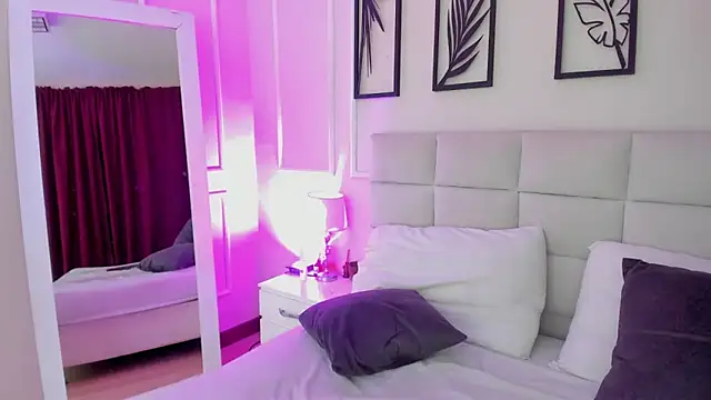 Snapshot of Alisa__walker chatting on 03.18.25 Alisa walker online show from 03.18.25