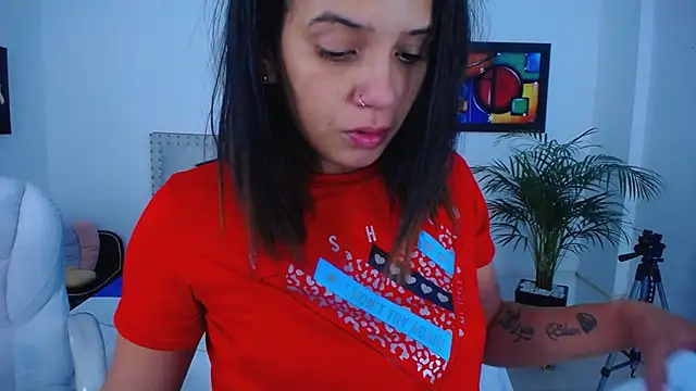 Chiqui milk  online show from 01.30.25