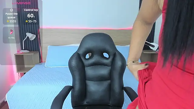 Chiqui milk  online show from 09.22.25