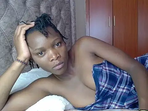 Naughty Girl17 online show from 03.01.25