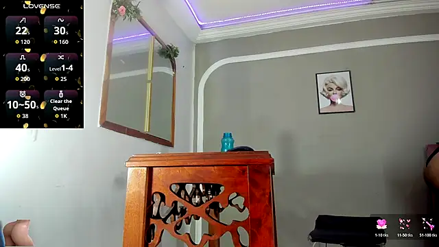 Jimena Grey online show from 10.28.25