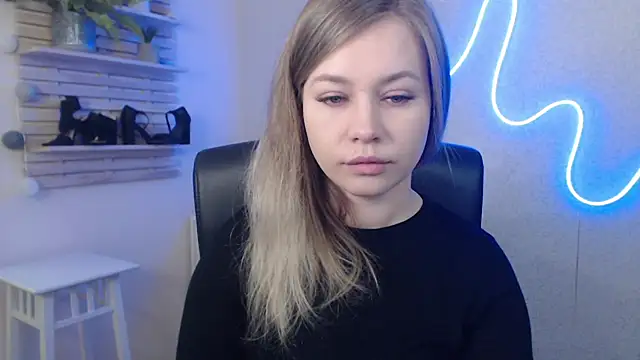 holly xglam online show from 01.16.25