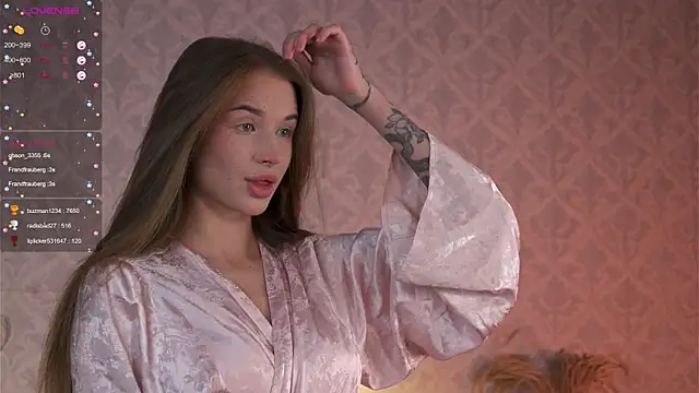 Snapshot of happywhores chatting on 02.12.25 happywhores online show from 02.12.25