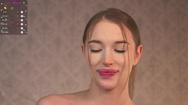 Snapshot of happywhores chatting on 03.13.25 happywhores online show from 03.13.25