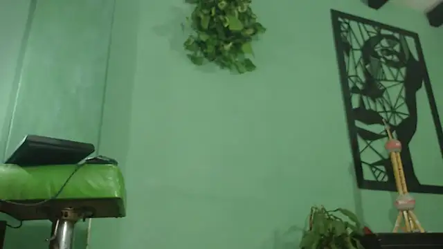 Snapshot of thirstymoonxx chatting on 09.19.25 thirstymoonxx online show from 09.19.25