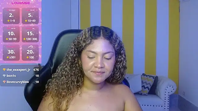 Snapshot of Cristal_War chatting on 01.04.25 Cristal War online show from 01.04.25