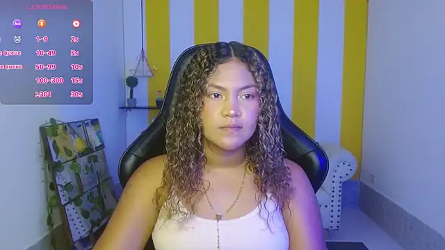 Snapshot of Cristal_War chatting on 01.06.25 Cristal War online show from 01.06.25