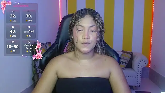 Snapshot of Cristal_War chatting on 01.12.25 Cristal War online show from 01.12.25