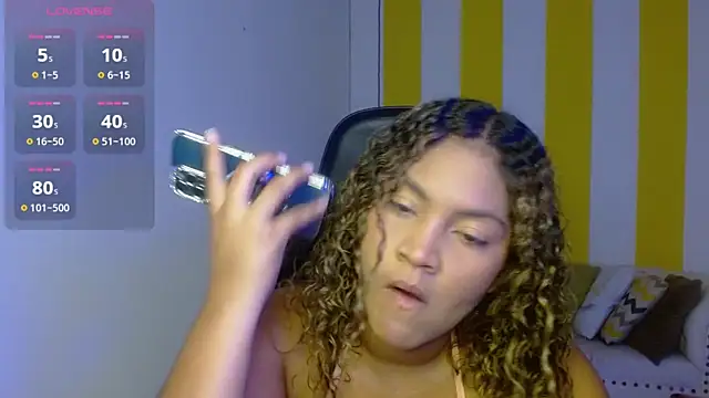 Snapshot of Cristal_War chatting on 02.02.25 Cristal War online show from 02.02.25