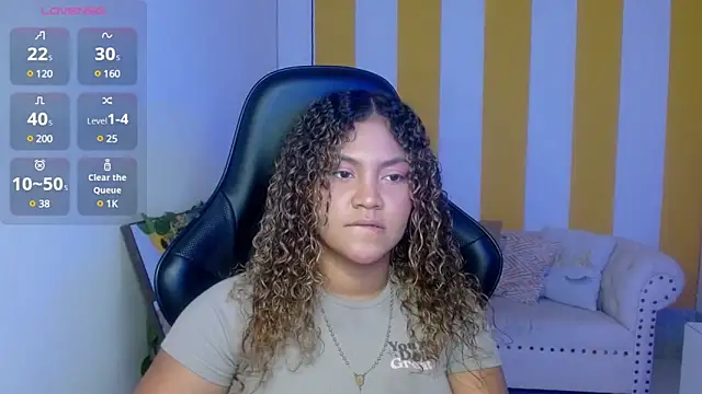 Snapshot of Cristal_War chatting on 02.27.25 Cristal War online show from 02.27.25