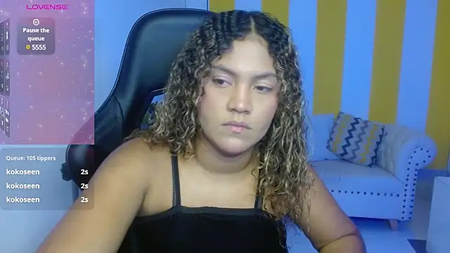 Snapshot of Cristal_War chatting on 03.05.25 Cristal War online show from 03.05.25